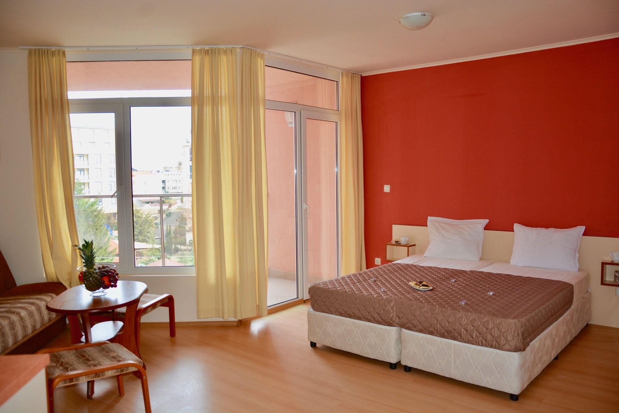 Rainbow 2 Holiday Complex Sunny Beach Eksteriør billede