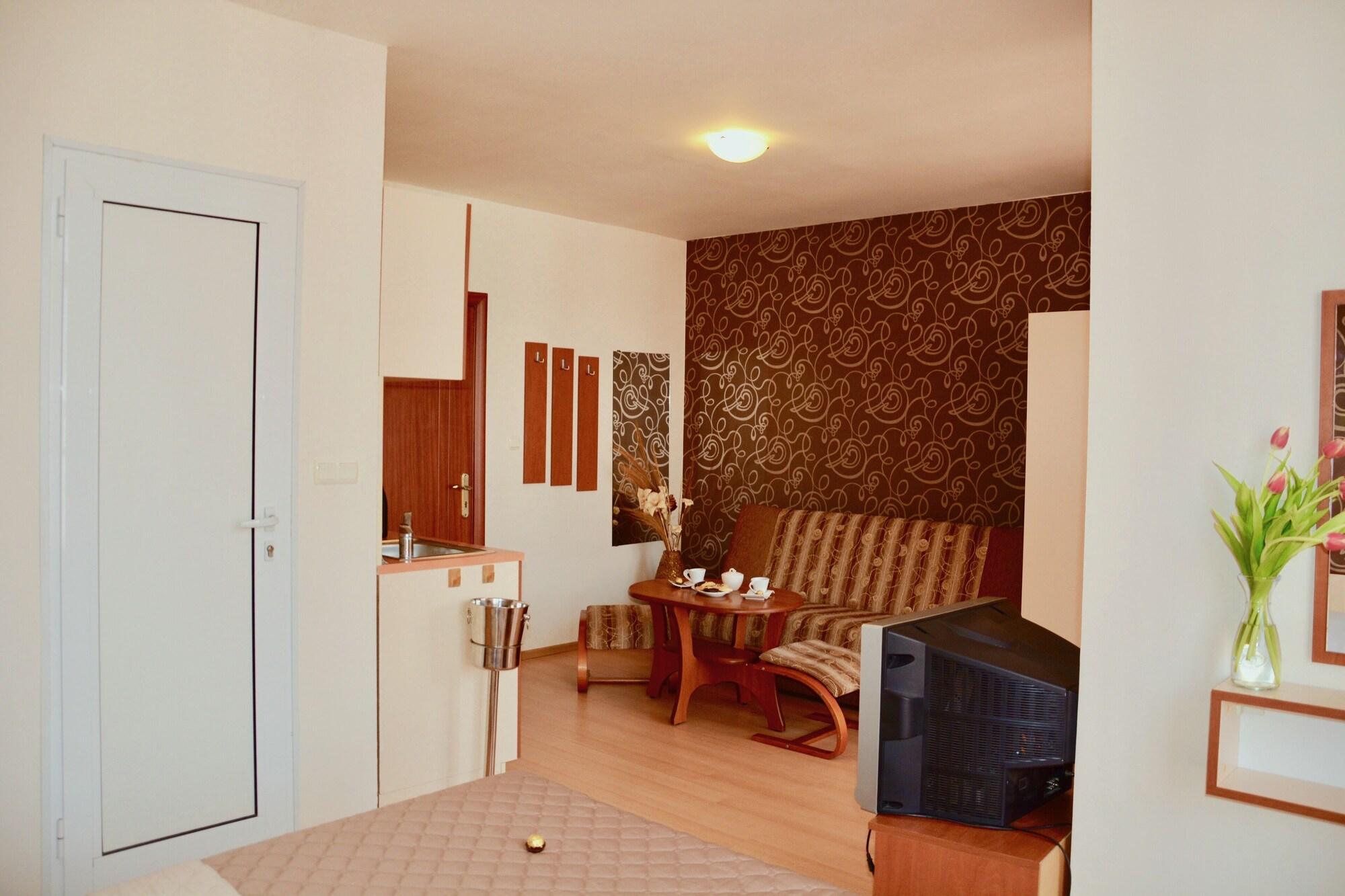 Rainbow 2 Holiday Complex Sunny Beach Eksteriør billede