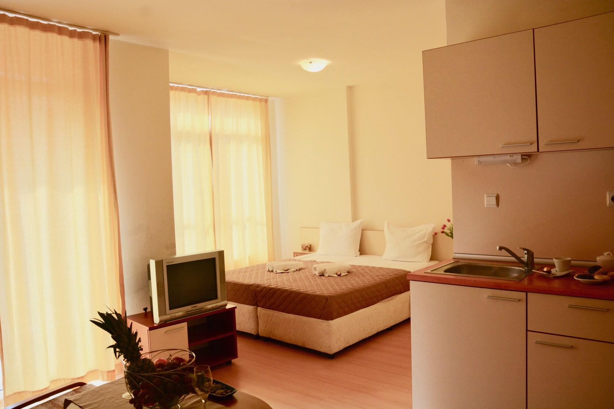 Rainbow 2 Holiday Complex Sunny Beach Eksteriør billede